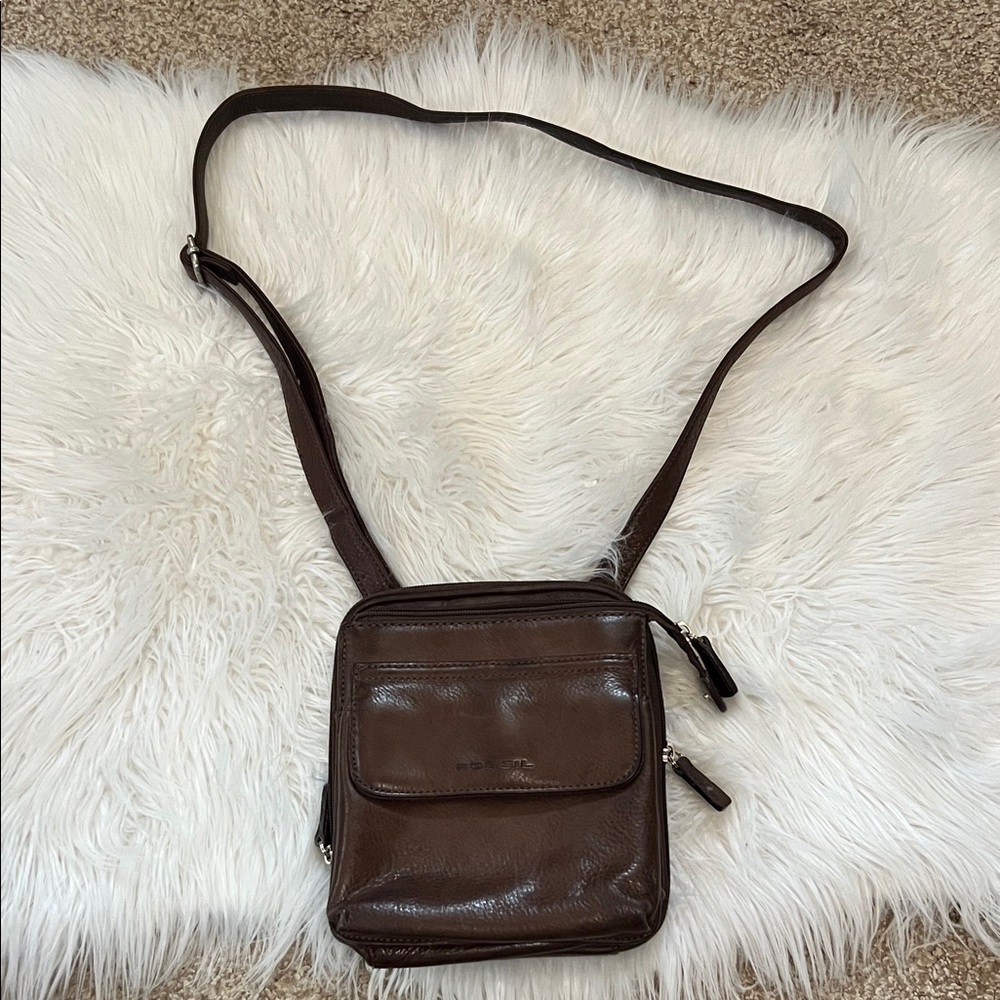 Fossil small brown leather crossbody bag with multiple compartments